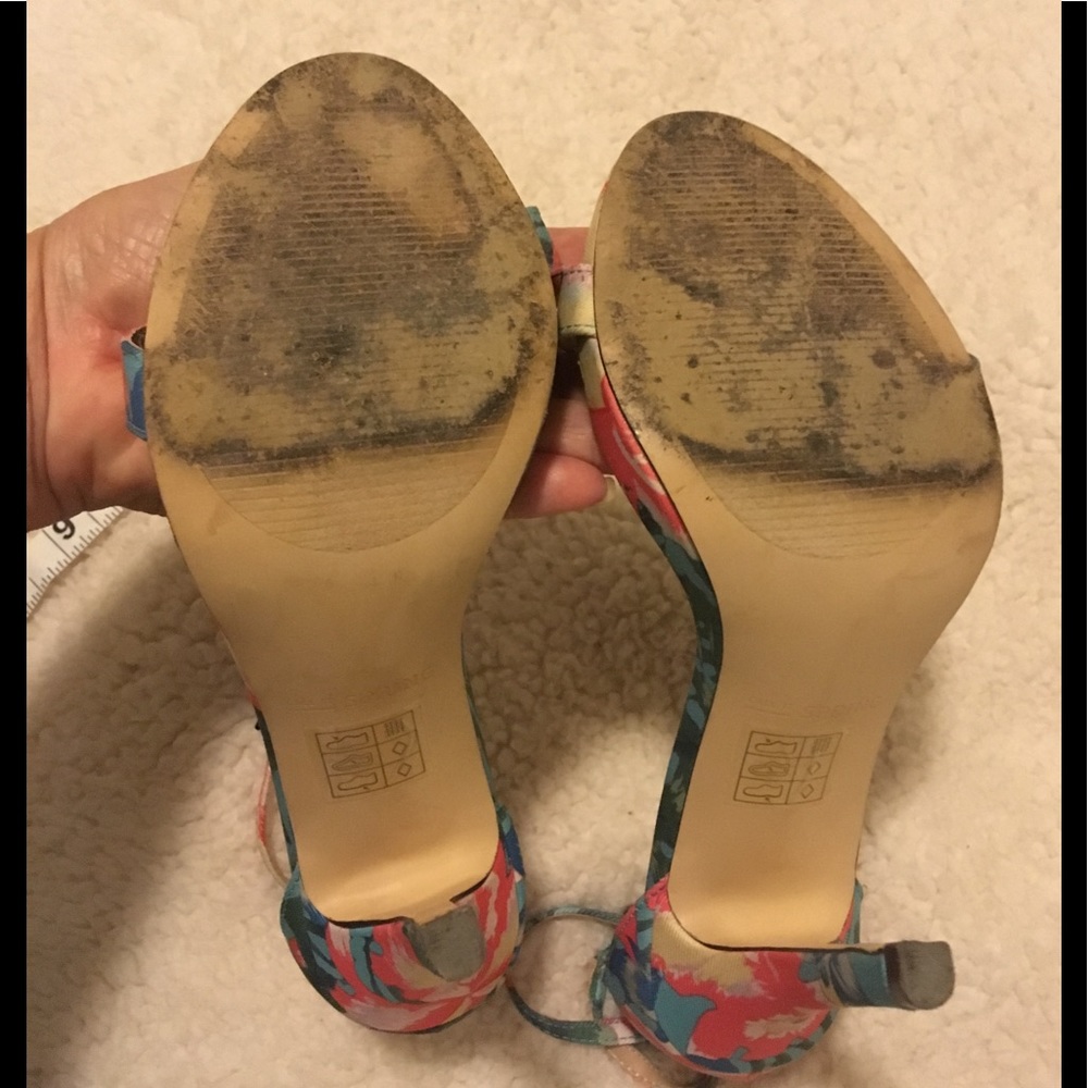 Call it spring floral heels - Picture 6 of 6